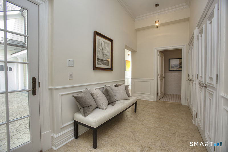637 Valley Road New Canaan, CT 06840 - Photo 18 of 37