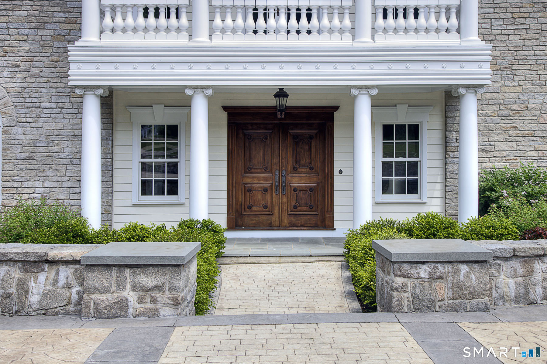 637 Valley Road New Canaan, CT 06840 - Photo 2 of 37