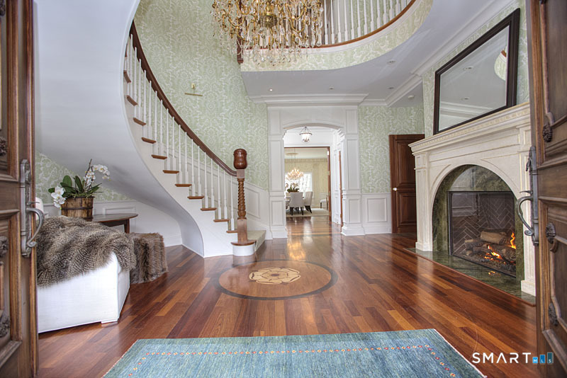 637 Valley Road New Canaan, CT 06840 - Photo 3 of 37