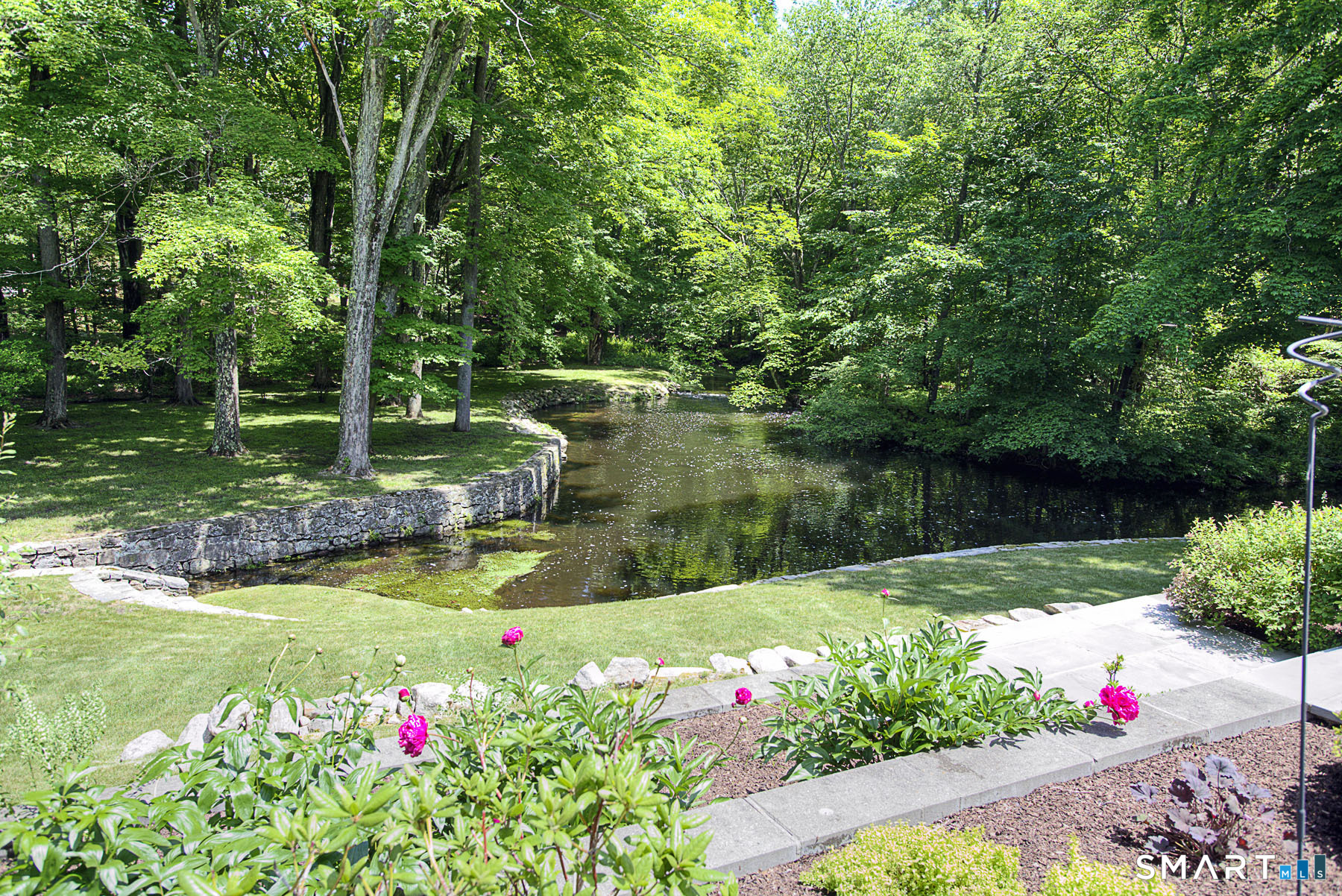 637 Valley Road New Canaan, CT 06840 - Photo 31 of 37