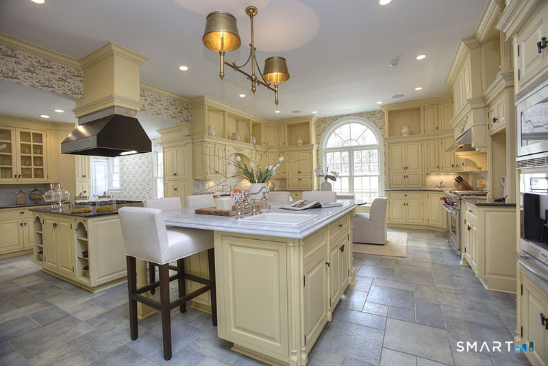 637 Valley Road New Canaan, CT 06840 - Photo 5 of 37