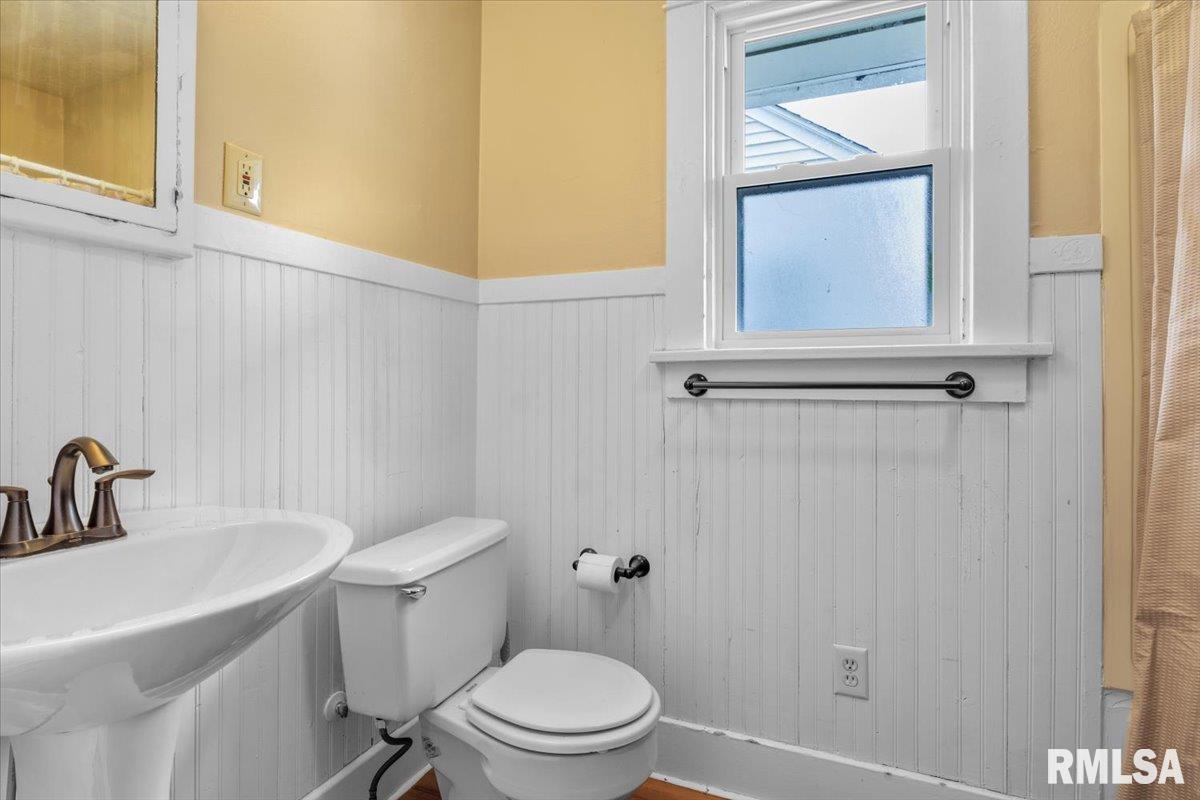 2104 South College Street Springfield, IL 62704 - Photo 12 of 30