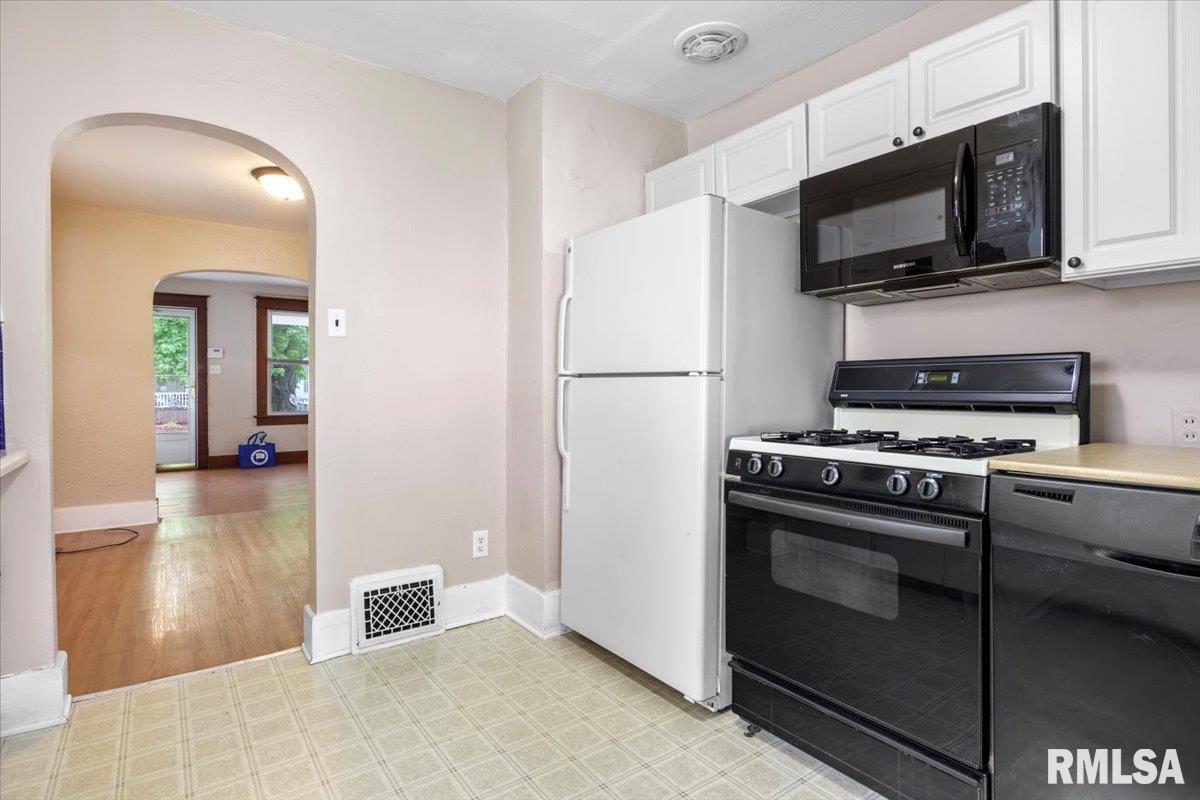 2104 South College Street Springfield, IL 62704 - Photo 7 of 30