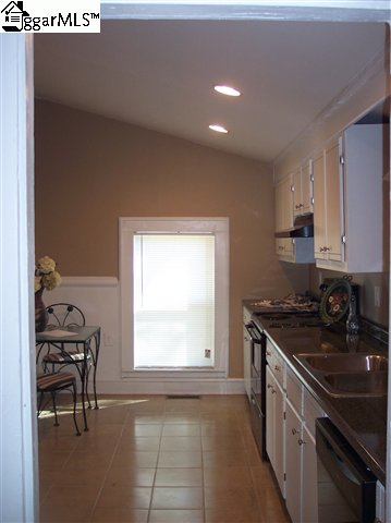 103 State Road 286 Fountain Inn, SC 29644 - Photo 4 of 11
