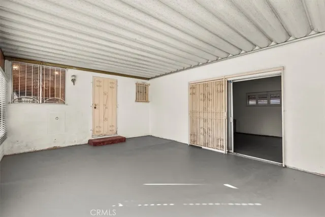 $699,999 | 957 West Myrrh Street, Compton, CA 90220