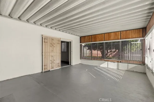 $699,999 | 957 West Myrrh Street, Compton, CA 90220