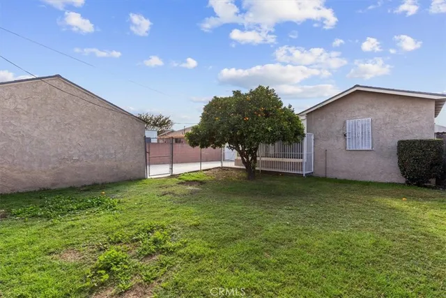 $699,999 | 957 West Myrrh Street, Compton, CA 90220