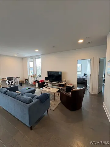 $2,750 | 1020 Elmwood Avenue, Unit 302, Buffalo, NY 14222