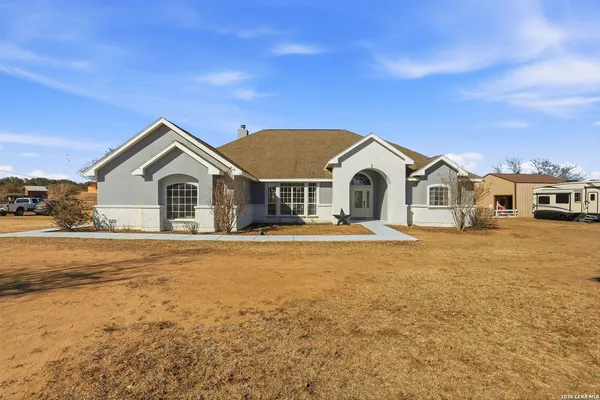 $672,500 | 6695 Farm To Market Road 3175, Somerset, TX 78069