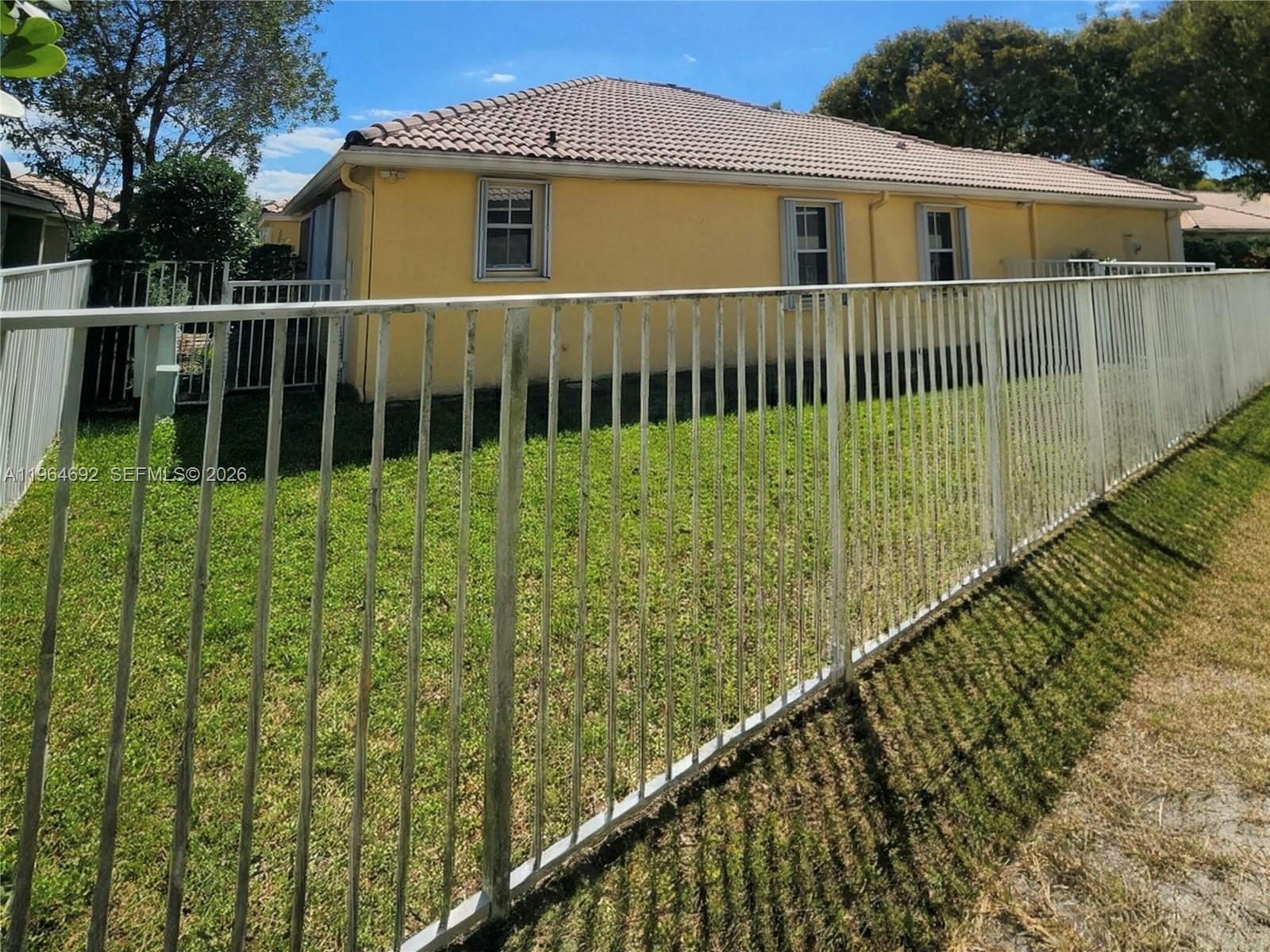 4309 Pine Ridge Court Weston, FL 33331 - Photo 3 of 15