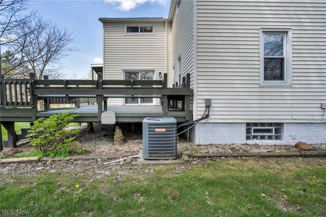 375 Hillside Road Seven Hills, OH 44131 - Photo 34 of 47