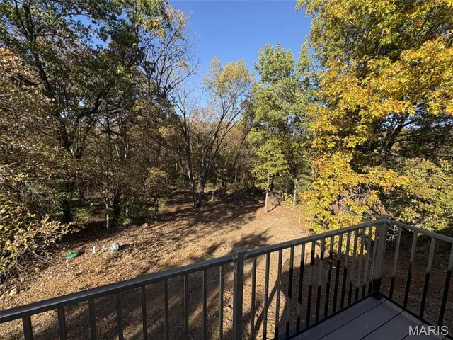 $389,900 | 25156 Woodridge Drive, Warrenton, MO 63383