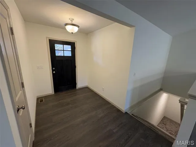 $389,900 | 25156 Woodridge Drive, Warrenton, MO 63383