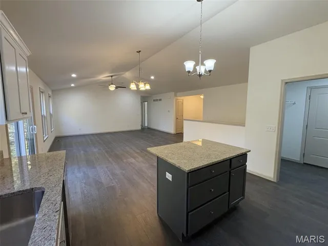 $389,900 | 25156 Woodridge Drive, Warrenton, MO 63383