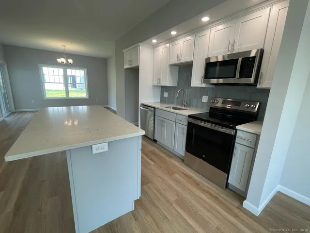 $585,000 | 73 Belvedere (osprey Ii) Drive, Tolland, CT 06084