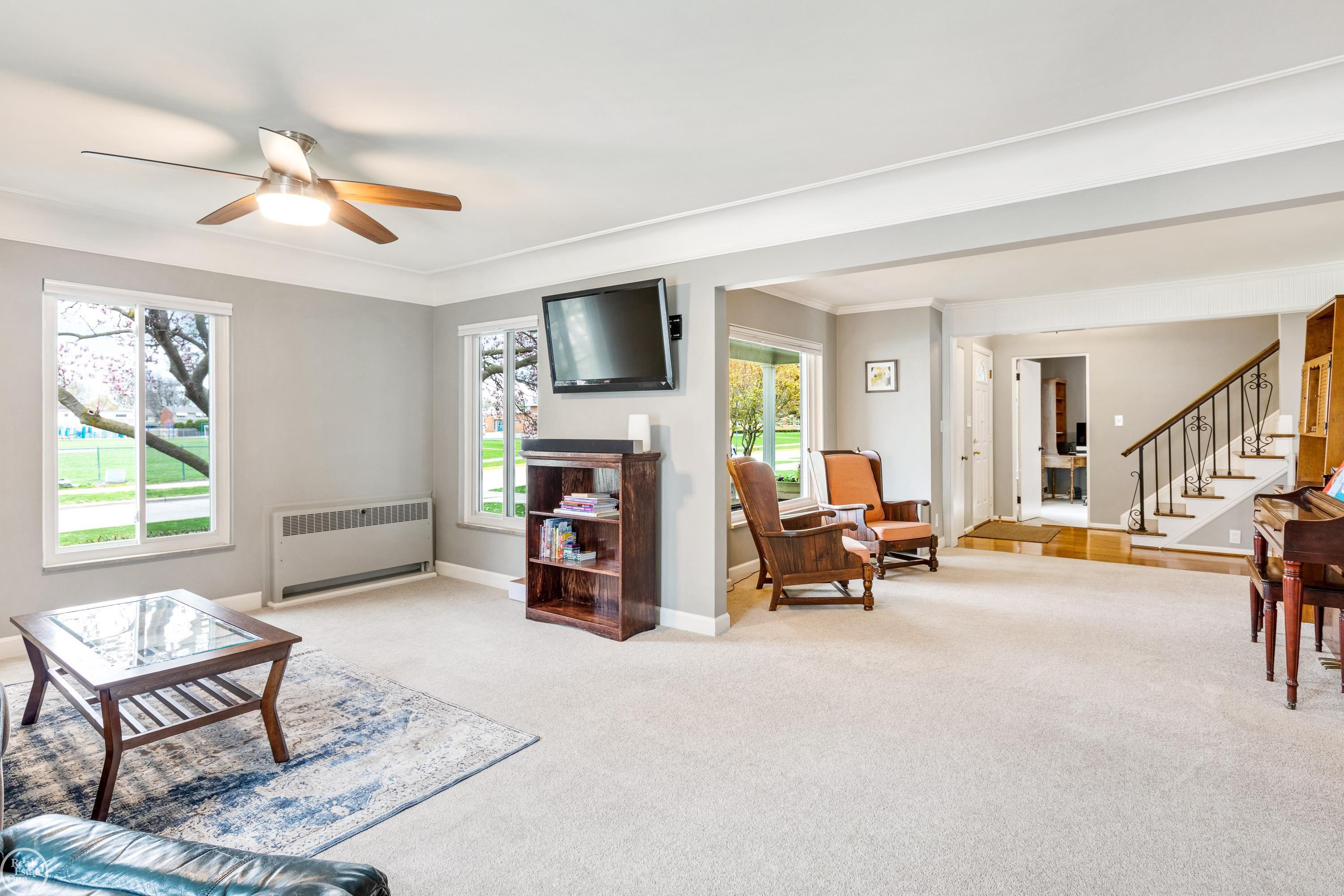 791 Roslyn Road Grosse Pointe, MI 48236 - Photo 14 of 57 50106857-13.JPG