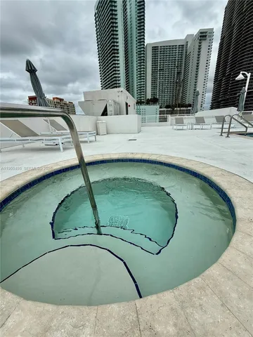 $2,900 | 275 Northeast 18th Street, Unit 910, Miami, FL 33132