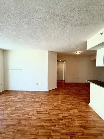 $2,900 | 275 Northeast 18th Street, Unit 910, Miami, FL 33132