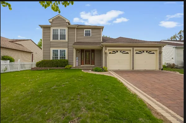 $437,999 | 17 Buchanan Lane, Streamwood, IL 60107