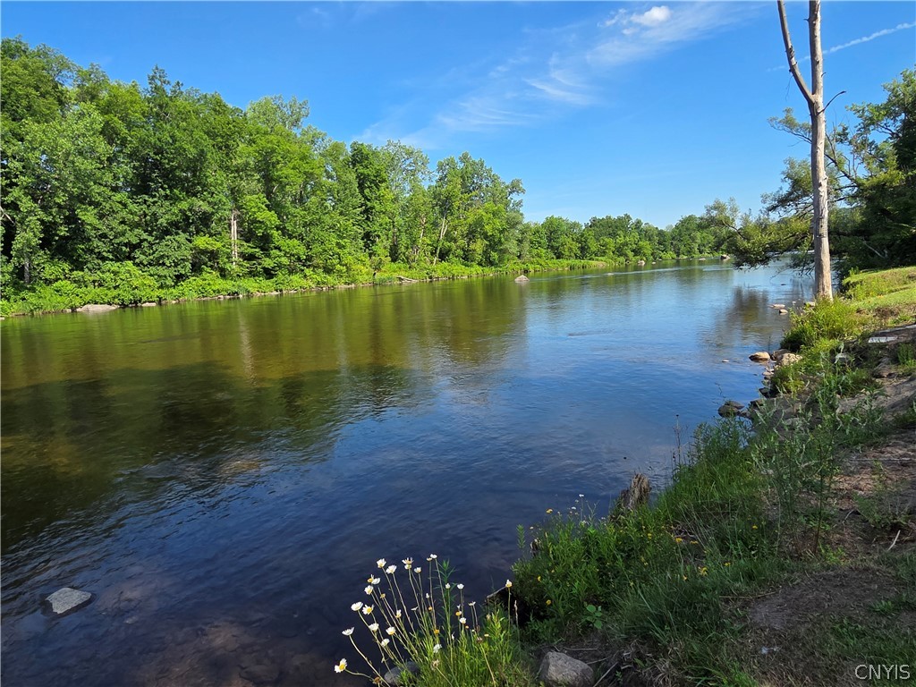 332 Fishing Rock Road Newport, NY 13416 - Photo 4 of 49