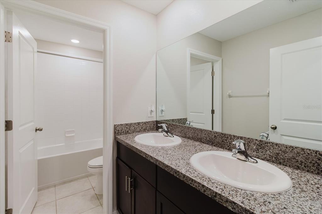 9411 Lemon Drop Loop Sun City Center, FL 33573 - Photo 29 of 41