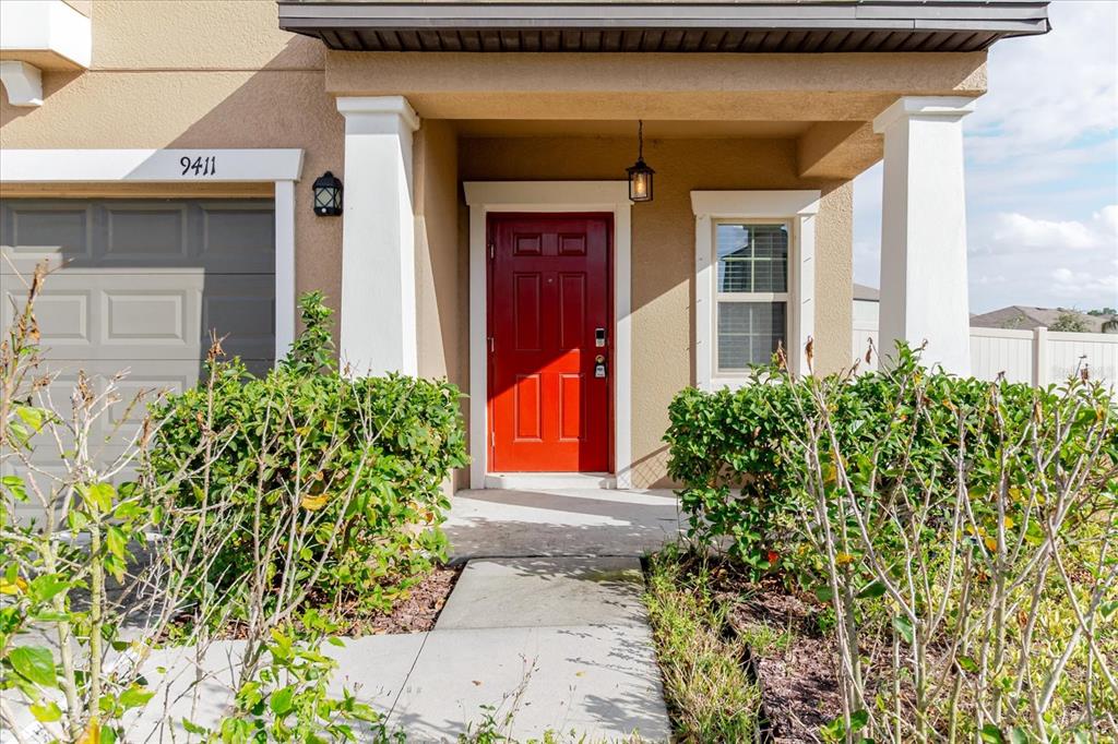 9411 Lemon Drop Loop Sun City Center, FL 33573 - Photo 5 of 41