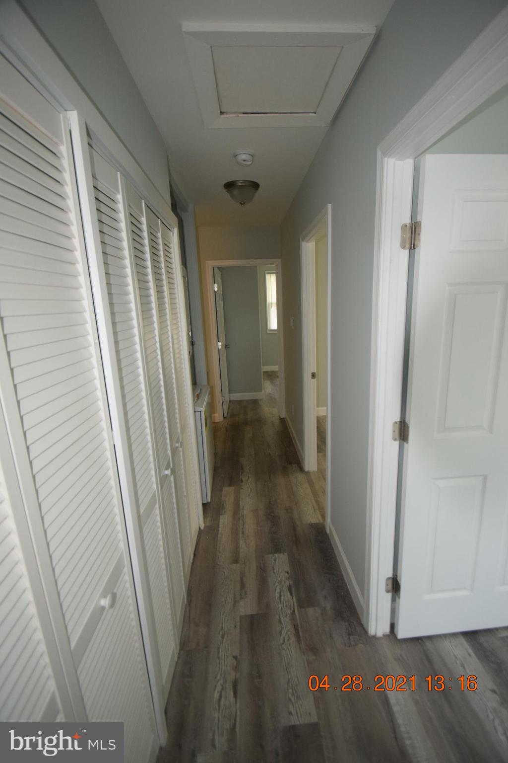 7702 Normandy Road Landover, MD 20785 - Photo 20 of 27 Hall