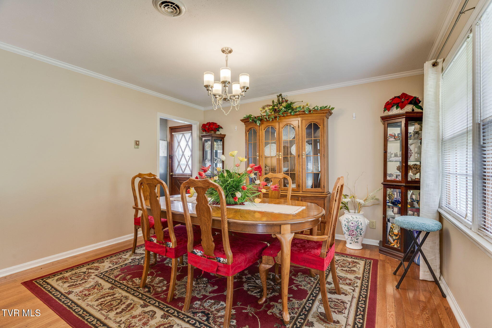 509 Pine Ridge Road Johnson City, TN 37601 - Photo 9 of 40 009