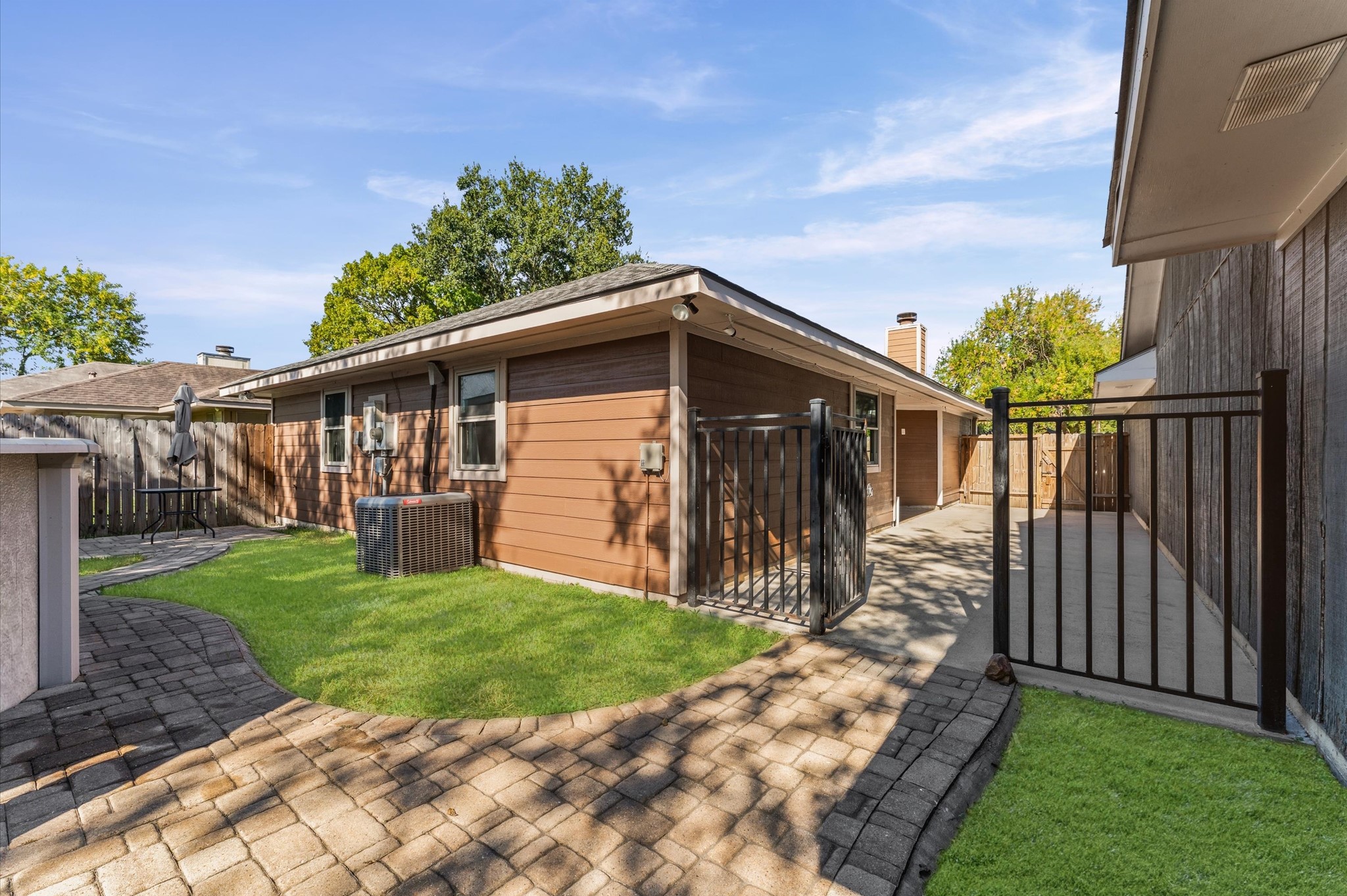 3831 Pintan Lane Houston, TX 77014 - Photo 22 of 24 Concrete walkway