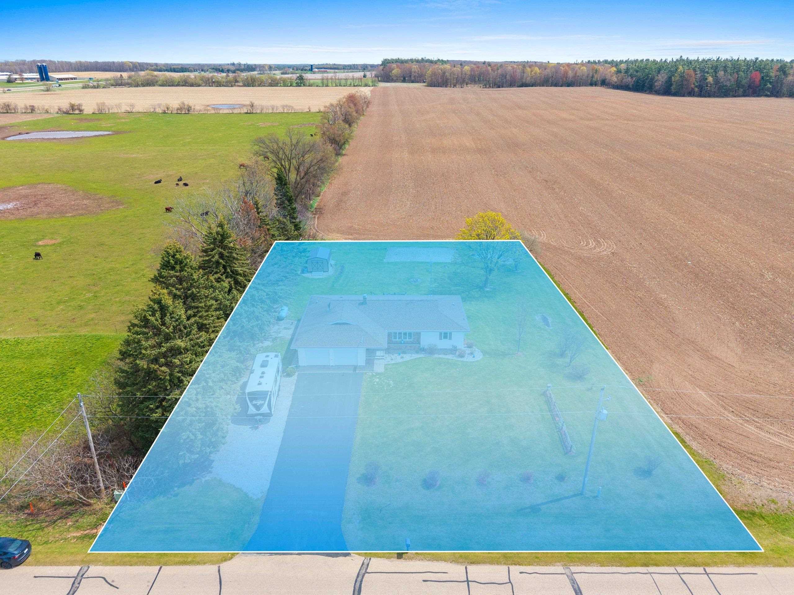 N5596 East Range Line Road Shawano, WI 54166 - Photo 13 of 46