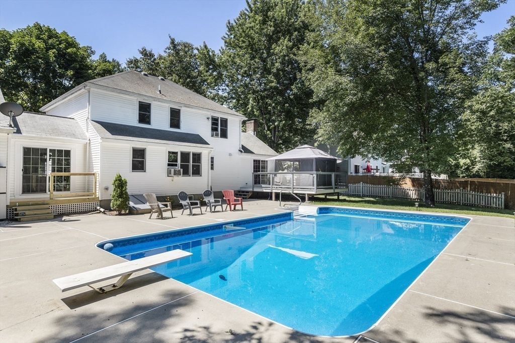 6 Spring Street Douglas, MA 01516 - Photo 6 of 40