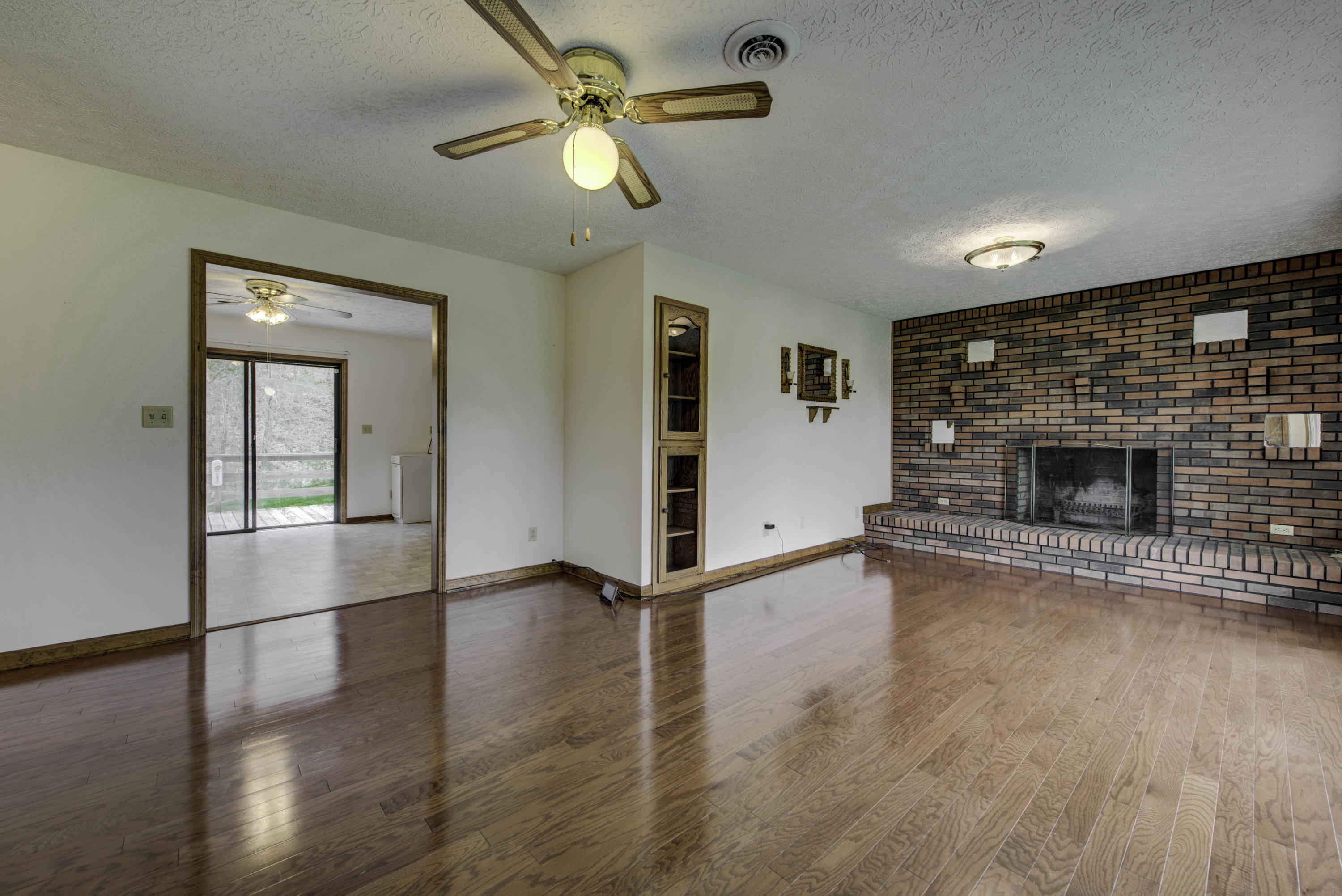 229 Marlow Road Clinton, TN 37716 - Photo 3 of 40 3