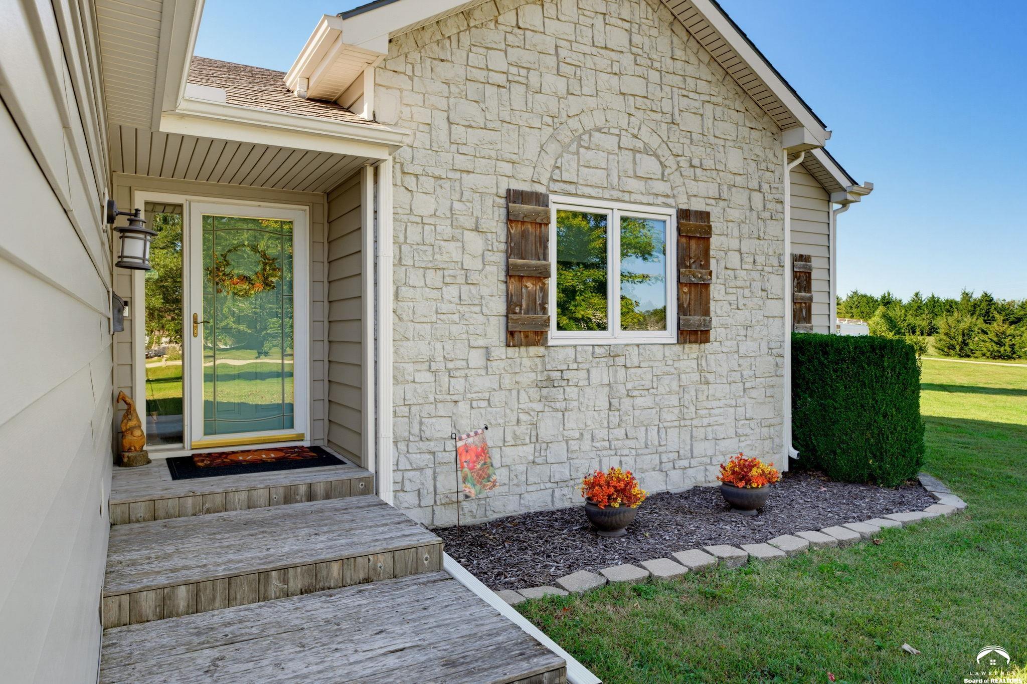 1185 East 1067th Road Lawrence, KS 66047 - Photo 6 of 73 Gallery Image 6