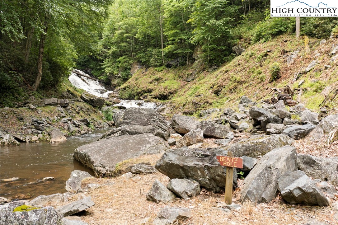 2583 Howard's Creek Road Boone, NC 28607 - Photo 15 of 50 Gallery Image 15
