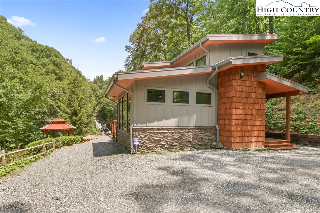 2583 Howard's Creek Road Boone, NC 28607 - Photo 26 of 50 Gallery Image 26