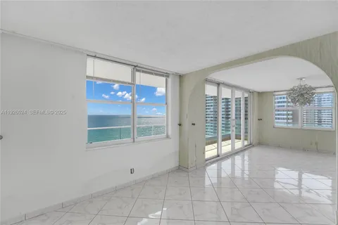 $849,000 | 1920 South Ocean Drive, Unit 16B, Hallandale Beach, FL 33009
