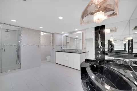 $849,000 | 1920 South Ocean Drive, Unit 16B, Hallandale Beach, FL 33009