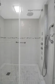 $849,000 | 1920 South Ocean Drive, Unit 16B, Hallandale Beach, FL 33009