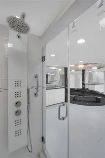 $849,000 | 1920 South Ocean Drive, Unit 16B, Hallandale Beach, FL 33009