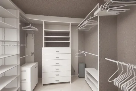 $849,000 | 1920 South Ocean Drive, Unit 16B, Hallandale Beach, FL 33009