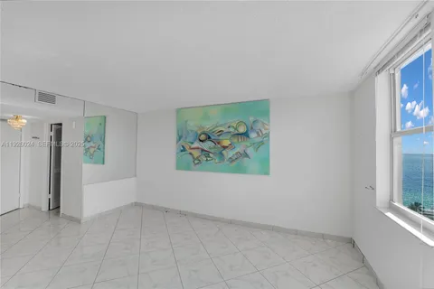 $849,000 | 1920 South Ocean Drive, Unit 16B, Hallandale Beach, FL 33009