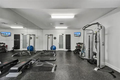 $849,000 | 1920 South Ocean Drive, Unit 16B, Hallandale Beach, FL 33009