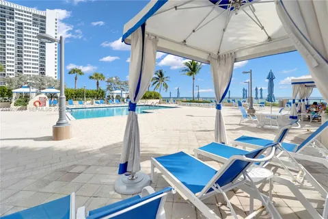 $849,000 | 1920 South Ocean Drive, Unit 16B, Hallandale Beach, FL 33009