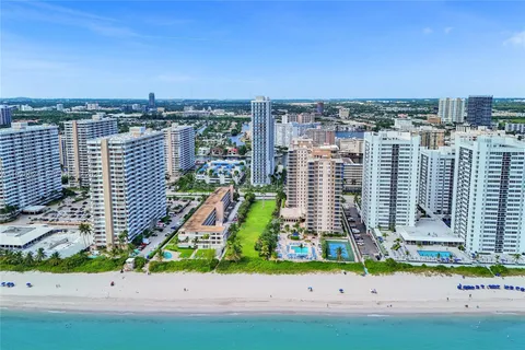 $849,000 | 1920 South Ocean Drive, Unit 16B, Hallandale Beach, FL 33009