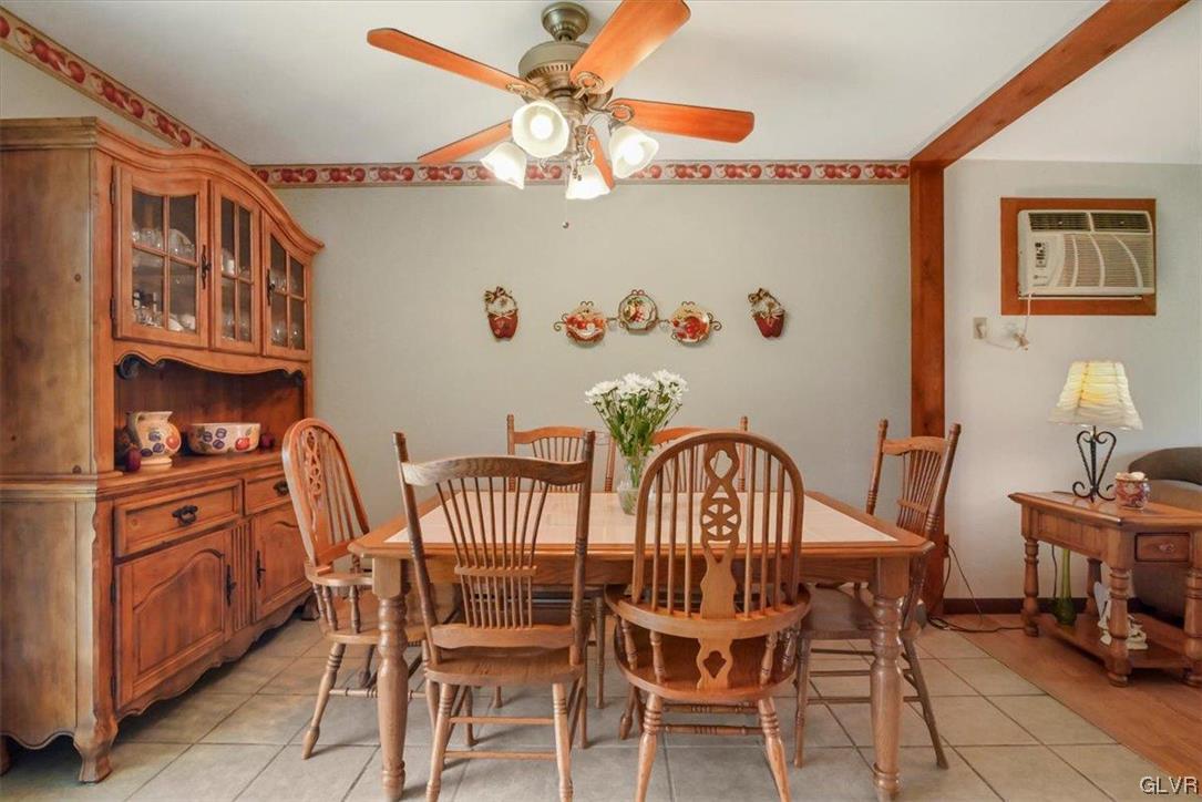 346 Long Mountain Road Effort, PA 18330 - Photo 12 of 48 Dining area