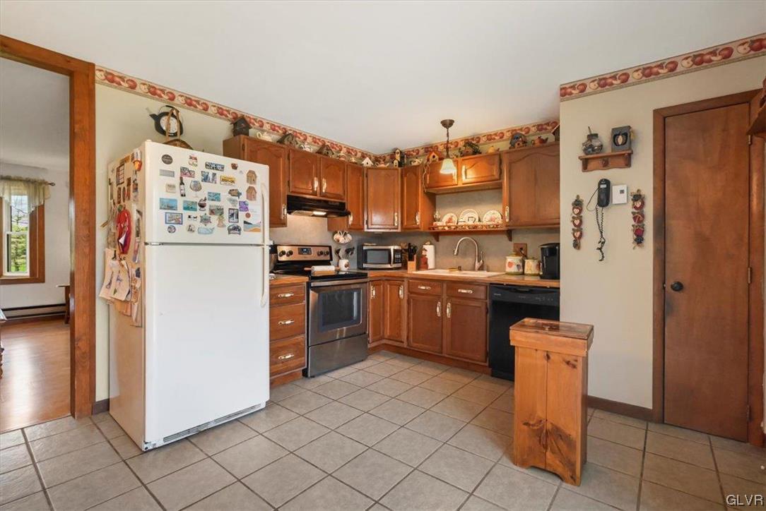 346 Long Mountain Road Effort, PA 18330 - Photo 14 of 48 Kitchen