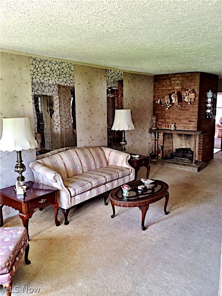 16530 Munn Road, Unit 7 Cleveland, OH 44111 - Photo 2 of 24 Gallery Image 2