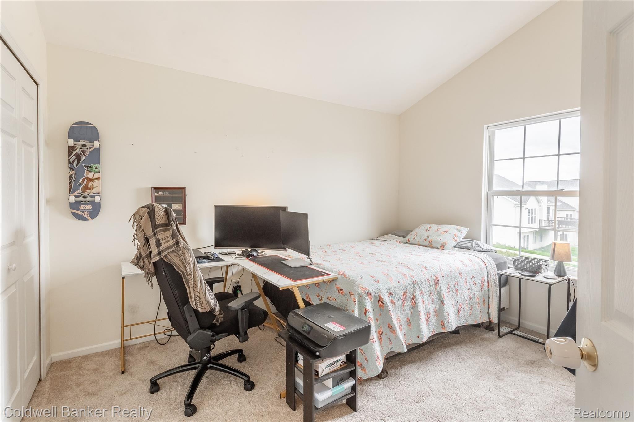 78 Eagle Ridge Road Lake Orion, MI 48360 - Photo 19 of 33 Bedroom 2.jpg