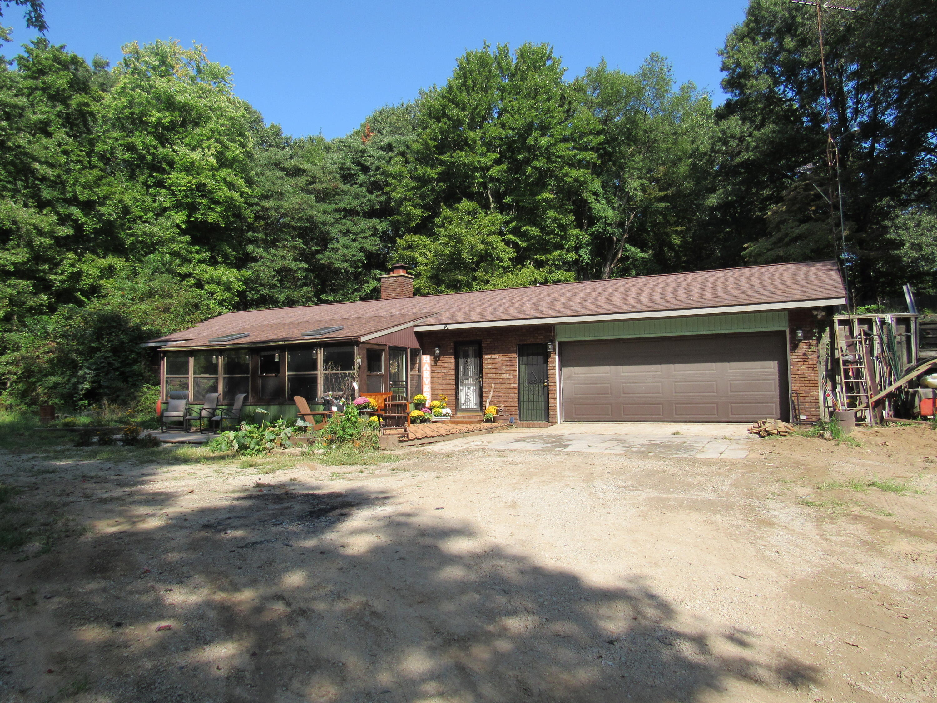 26150 Featherstone Road Sturgis, MI 49091 - Photo 1 of 12 IMG_4404