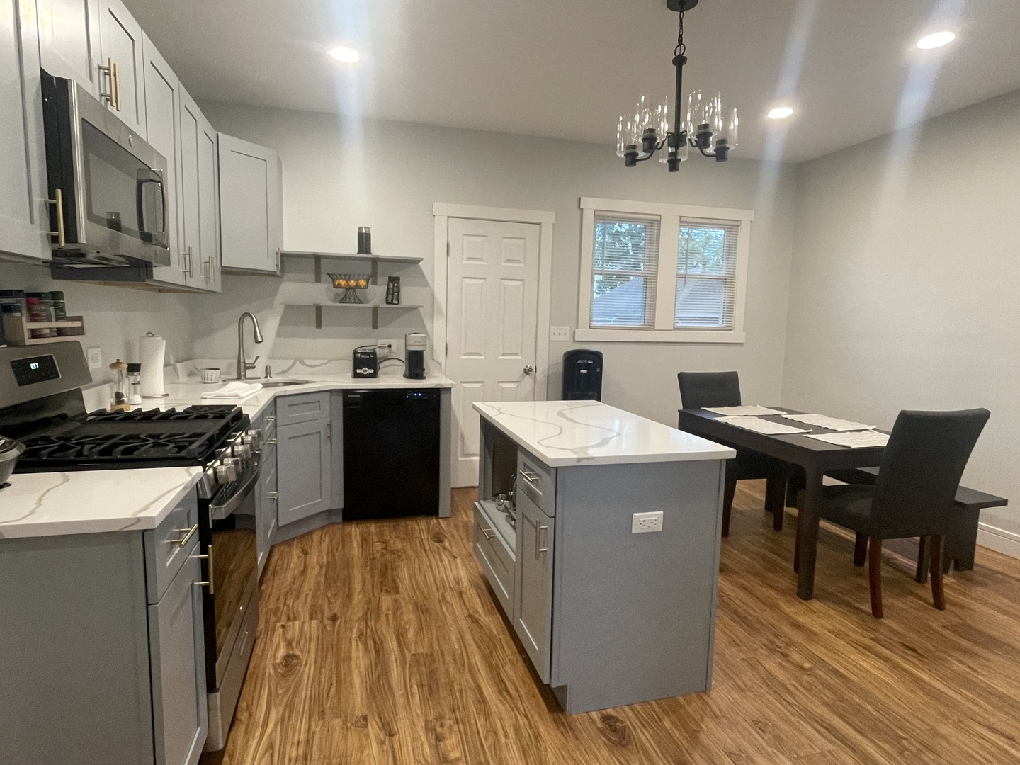 545 North Crystal Avenue, Unit 1 Elgin, IL 60123 - Photo 2 of 10